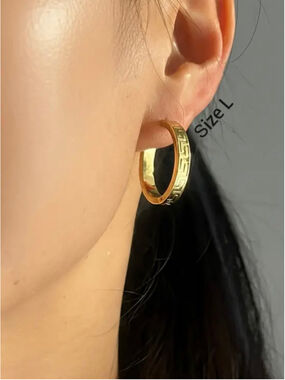 Fashion Gold tone Greek Key Hoop Earrings
